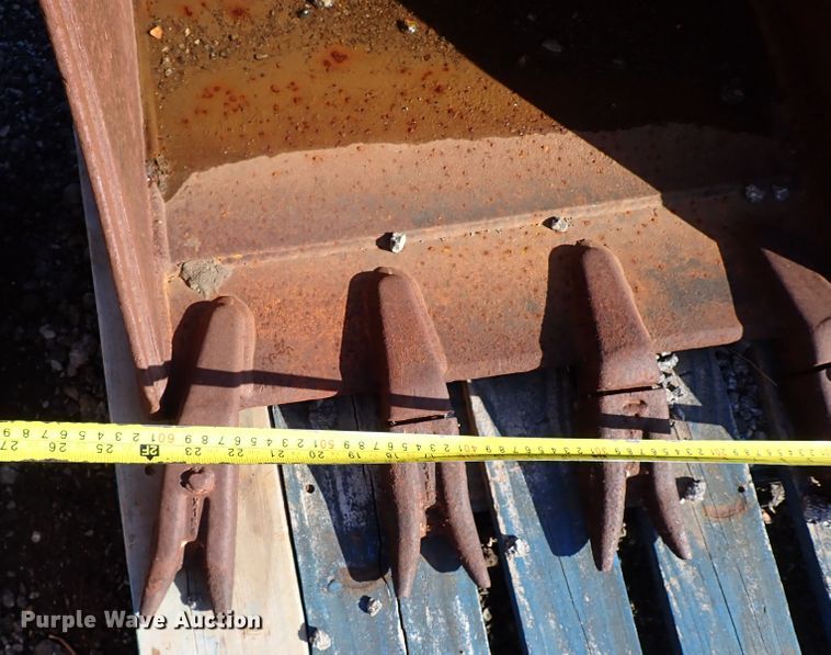 image for item DJ2243 24" W excavator bucket