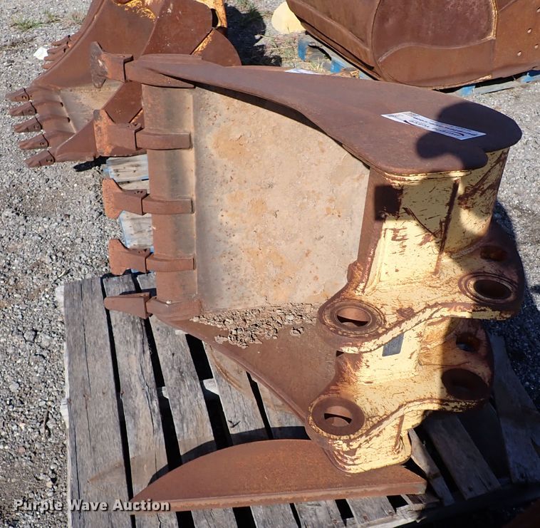 image for item DJ2244 John Deere AT192019 excavator bucket