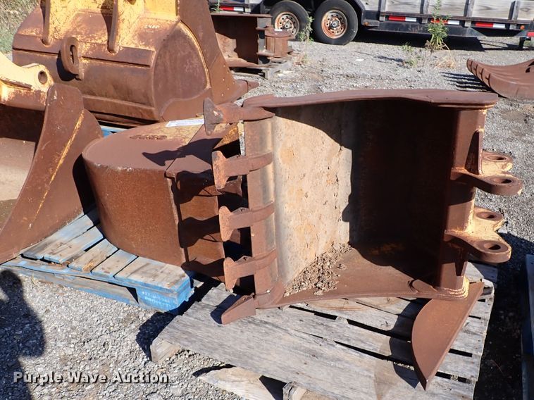 image for item DJ2244 John Deere AT192019 excavator bucket