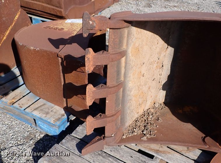 image for item DJ2244 John Deere AT192019 excavator bucket