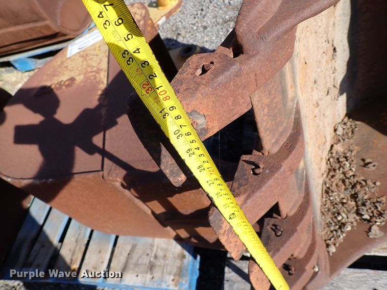 image for item DJ2244 John Deere AT192019 excavator bucket