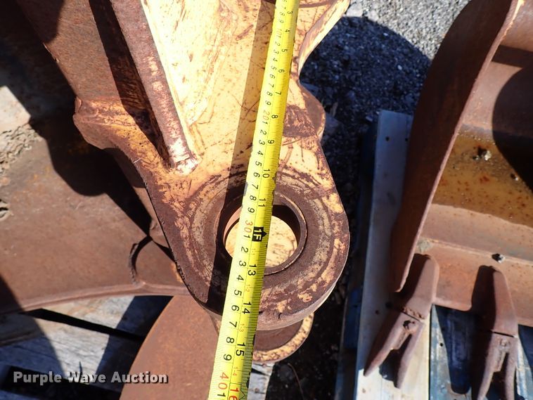 image for item DJ2244 John Deere AT192019 excavator bucket