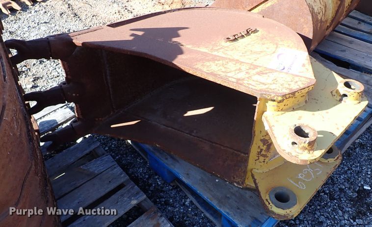 image for item DJ2245 18" W excavator bucket