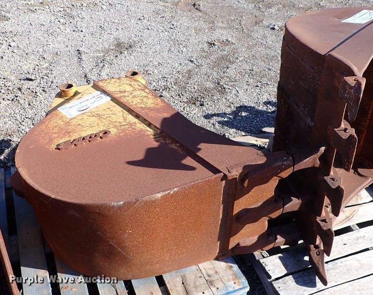 image for item DJ2245 18" W excavator bucket