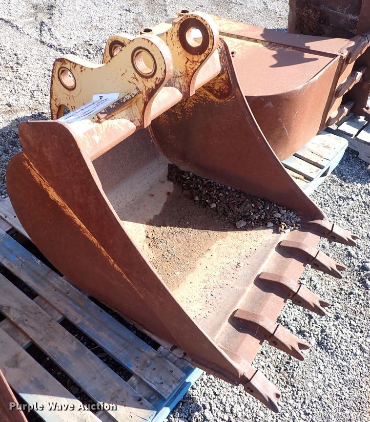 image for item DJ2246 John Deere AT192019 excavator bucket