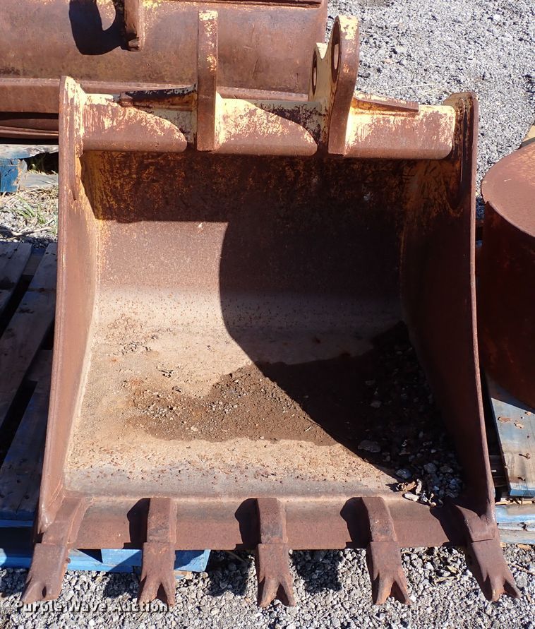 image for item DJ2246 John Deere AT192019 excavator bucket