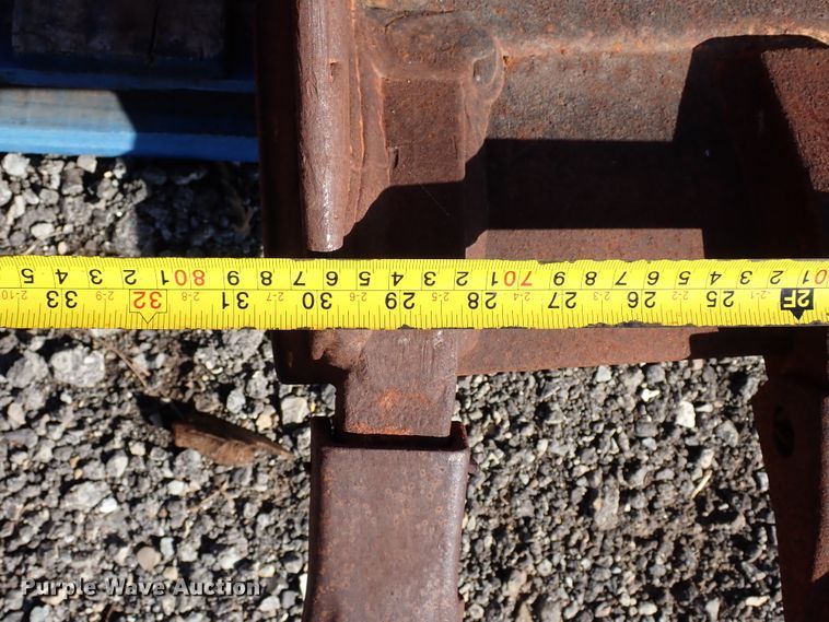 image for item DJ2246 John Deere AT192019 excavator bucket