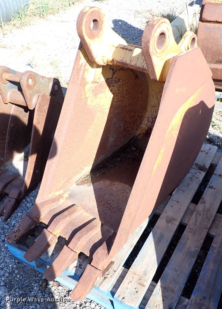 image for item DJ2247 18" W excavator bucket