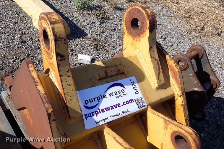 image for item DJ2247 18" W excavator bucket