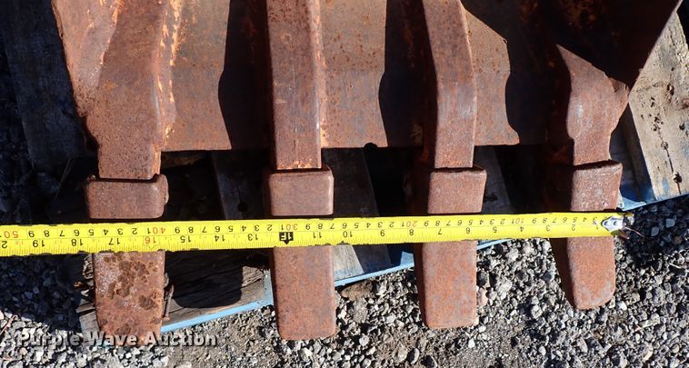 image for item DJ2247 18" W excavator bucket