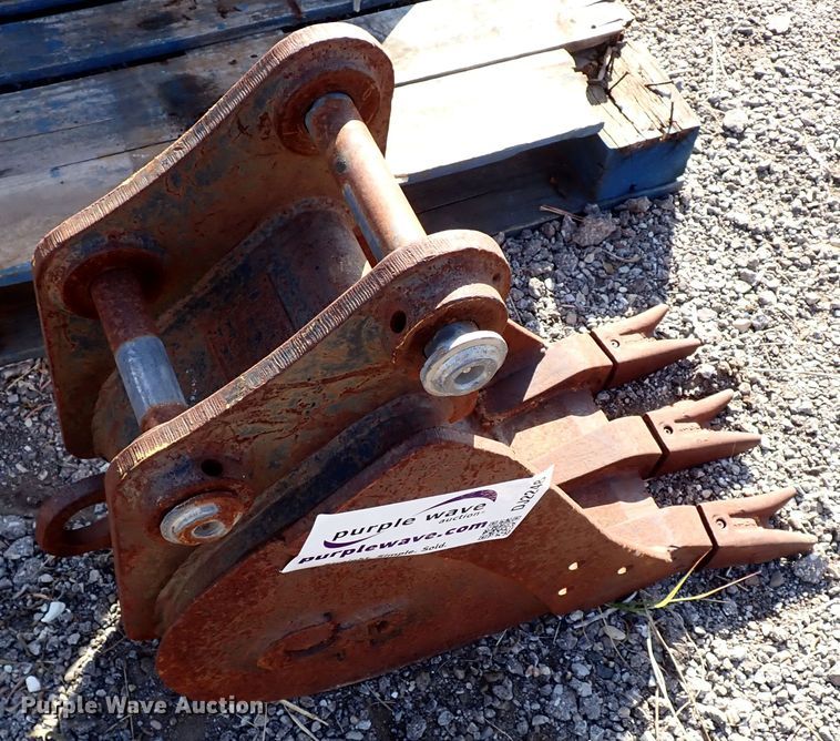 image for item DJ2248 12" W excavator bucket