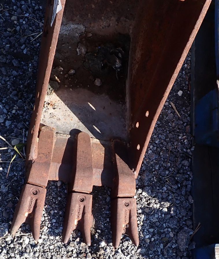 image for item DJ2248 12" W excavator bucket