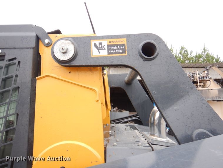 image for item DJ7404 2021 John Deere 333G  tracked skid steer loader