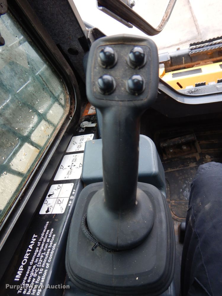 image for item DJ7404 2021 John Deere 333G  tracked skid steer loader