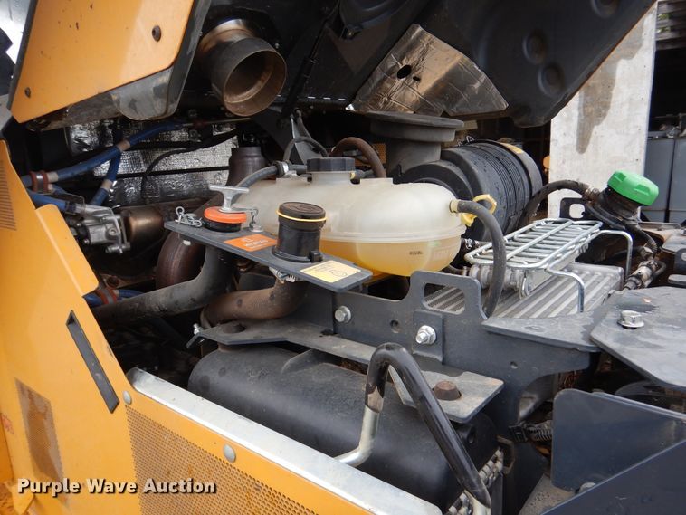 image for item DJ7404 2021 John Deere 333G  tracked skid steer loader