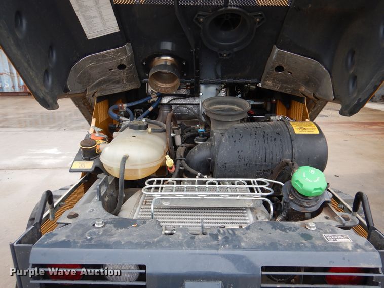 image for item DJ7404 2021 John Deere 333G  tracked skid steer loader