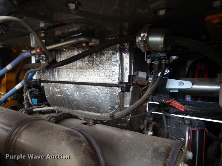 image for item DJ7404 2021 John Deere 333G  tracked skid steer loader