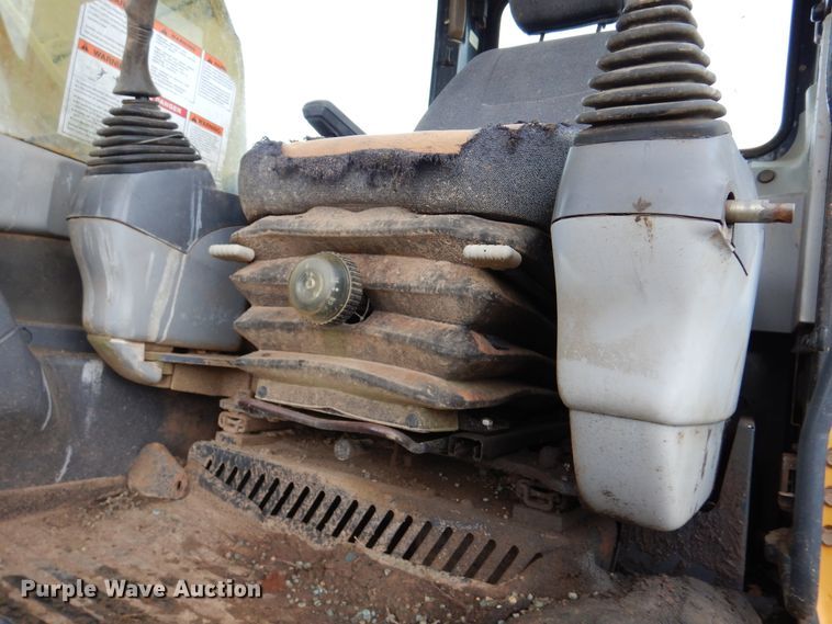 image for item DJ7411 2002 Komatsu PC200LC-7  excavator