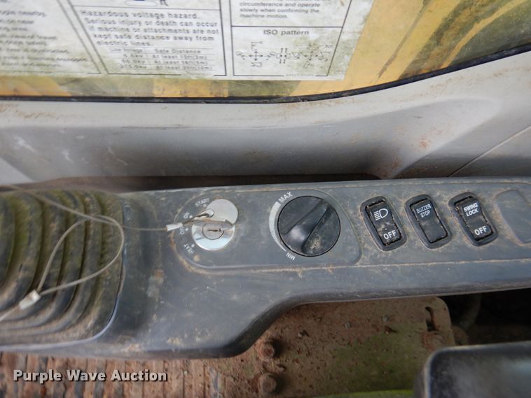 image for item DJ7411 2002 Komatsu PC200LC-7  excavator