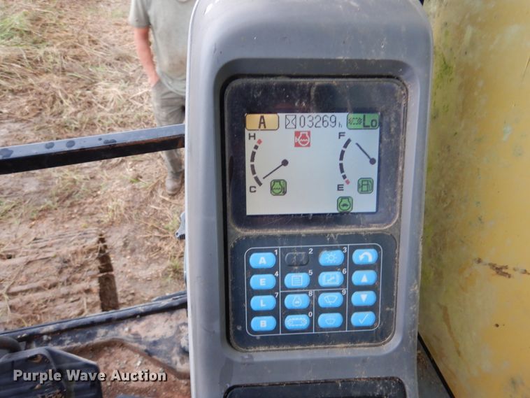 image for item DJ7411 2002 Komatsu PC200LC-7  excavator