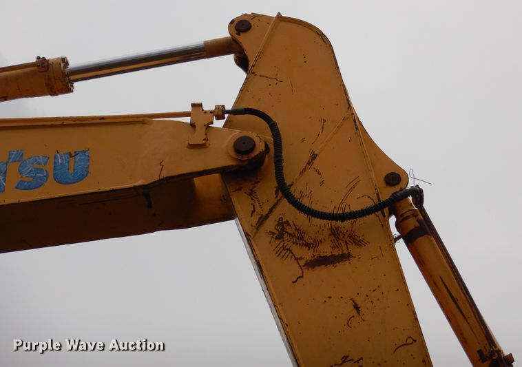 image for item DJ7411 2002 Komatsu PC200LC-7  excavator