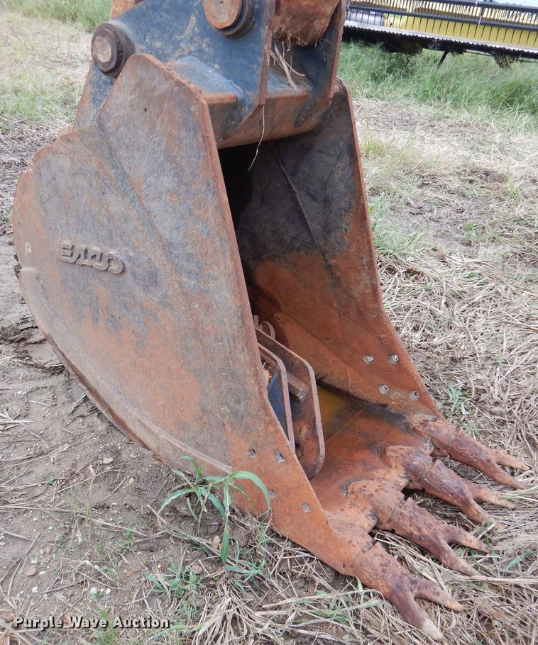 image for item DJ7411 2002 Komatsu PC200LC-7  excavator