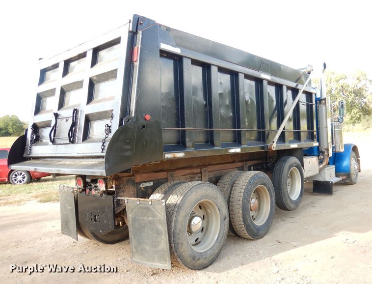 image for item DK2999 1996 Peterbilt 379  dump truck