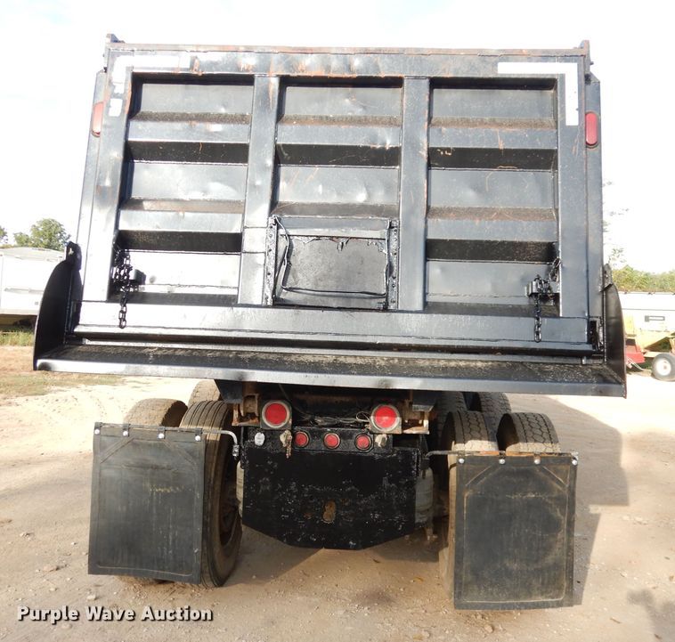 image for item DK2999 1996 Peterbilt 379  dump truck