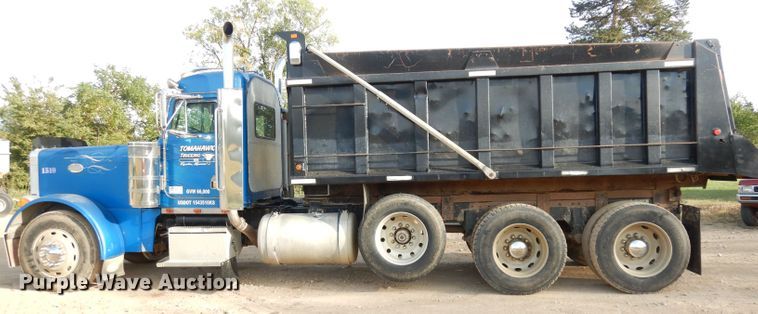 image for item DK2999 1996 Peterbilt 379  dump truck