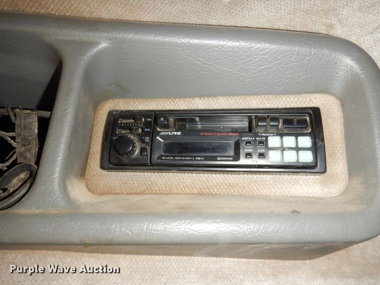 image for item DK2999 1996 Peterbilt 379  dump truck