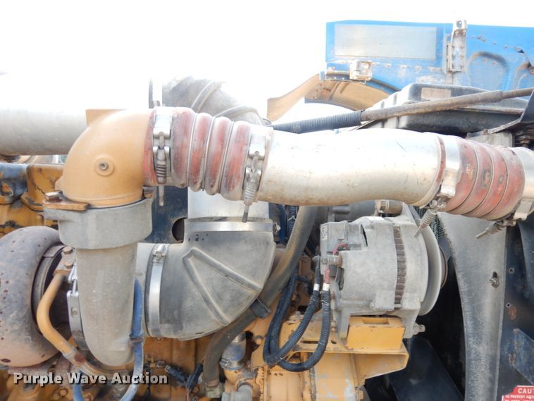 image for item DK2999 1996 Peterbilt 379  dump truck