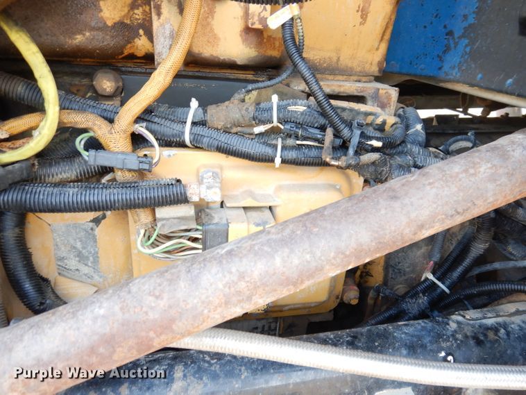 image for item DK2999 1996 Peterbilt 379  dump truck