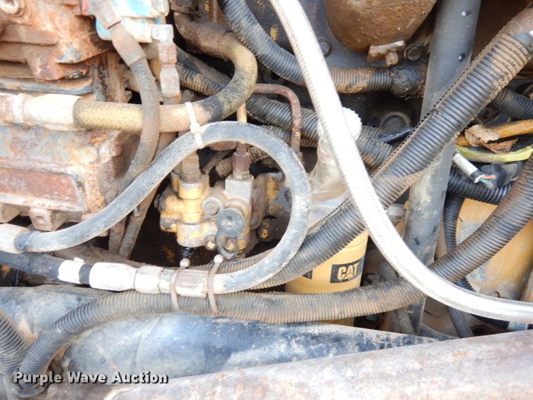 image for item DK2999 1996 Peterbilt 379  dump truck