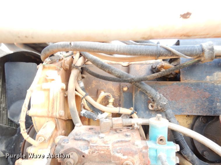 image for item DK2999 1996 Peterbilt 379  dump truck