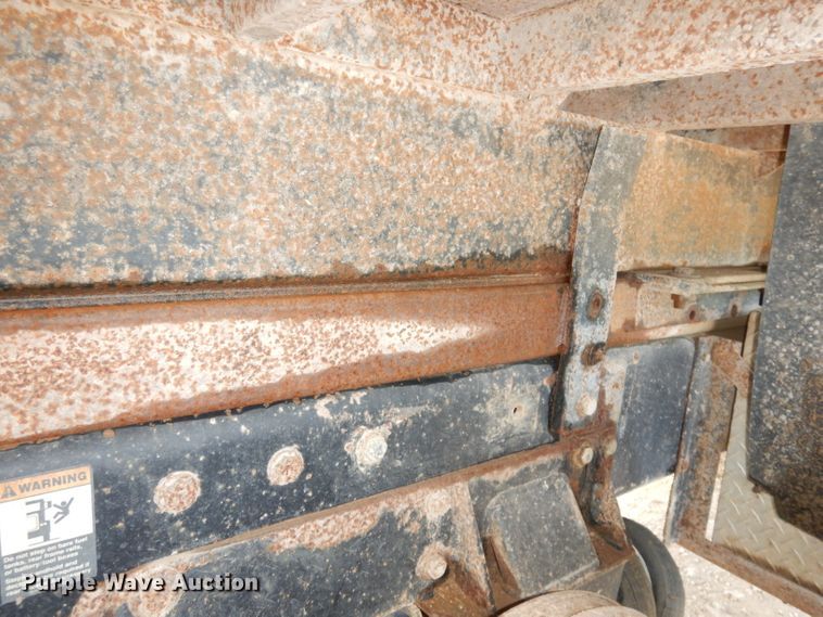 image for item DK2999 1996 Peterbilt 379  dump truck