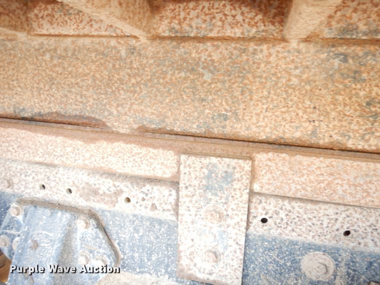 image for item DK2999 1996 Peterbilt 379  dump truck