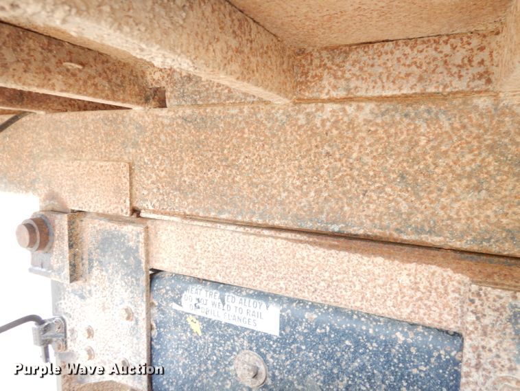 image for item DK2999 1996 Peterbilt 379  dump truck