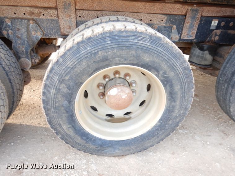 image for item DK2999 1996 Peterbilt 379  dump truck