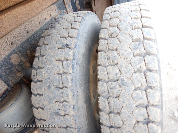 image for item DK2999 1996 Peterbilt 379  dump truck