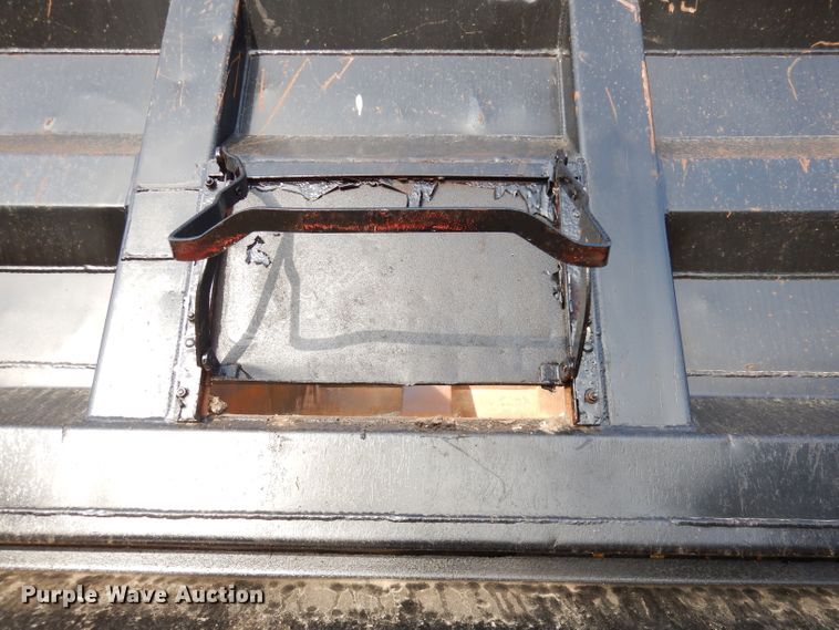 image for item DK2999 1996 Peterbilt 379  dump truck