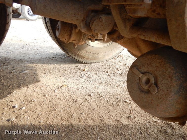 image for item DK2999 1996 Peterbilt 379  dump truck