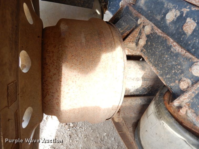 image for item DK2999 1996 Peterbilt 379  dump truck