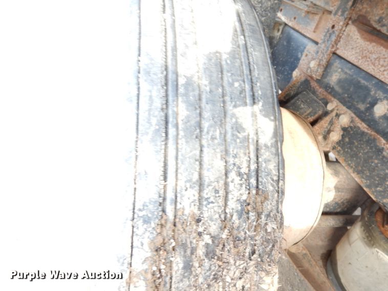 image for item DK2999 1996 Peterbilt 379  dump truck