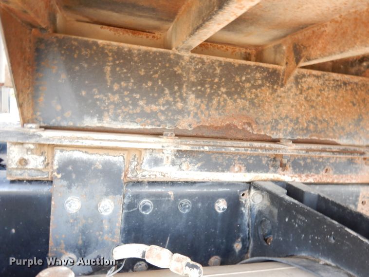 image for item DK2999 1996 Peterbilt 379  dump truck