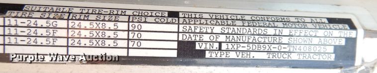 image for item DK2999 1996 Peterbilt 379  dump truck