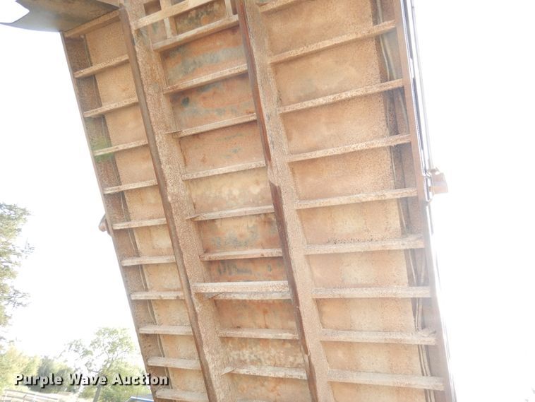 image for item DK2999 1996 Peterbilt 379  dump truck