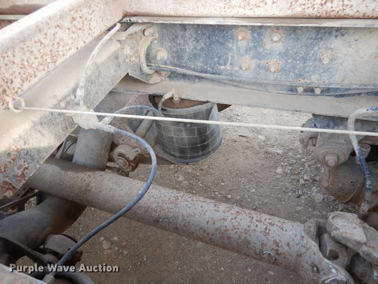 image for item DK2999 1996 Peterbilt 379  dump truck