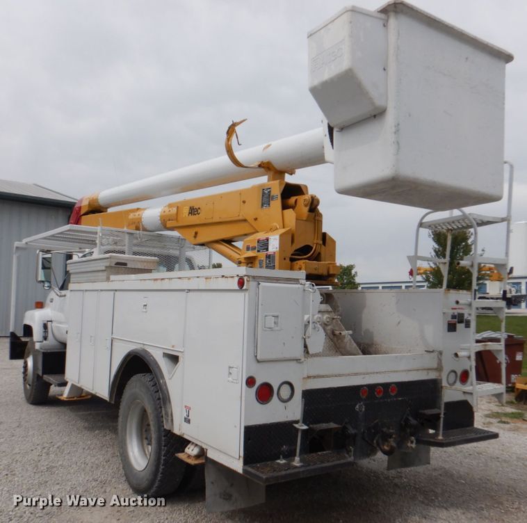 image for item DL0177 1992 GMC TopKick C6500  bucket truck