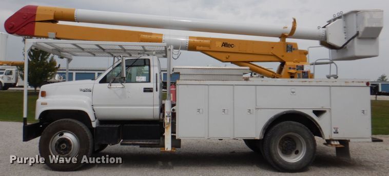 image for item DL0177 1992 GMC TopKick C6500  bucket truck