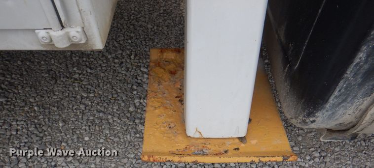 image for item DL0177 1992 GMC TopKick C6500  bucket truck